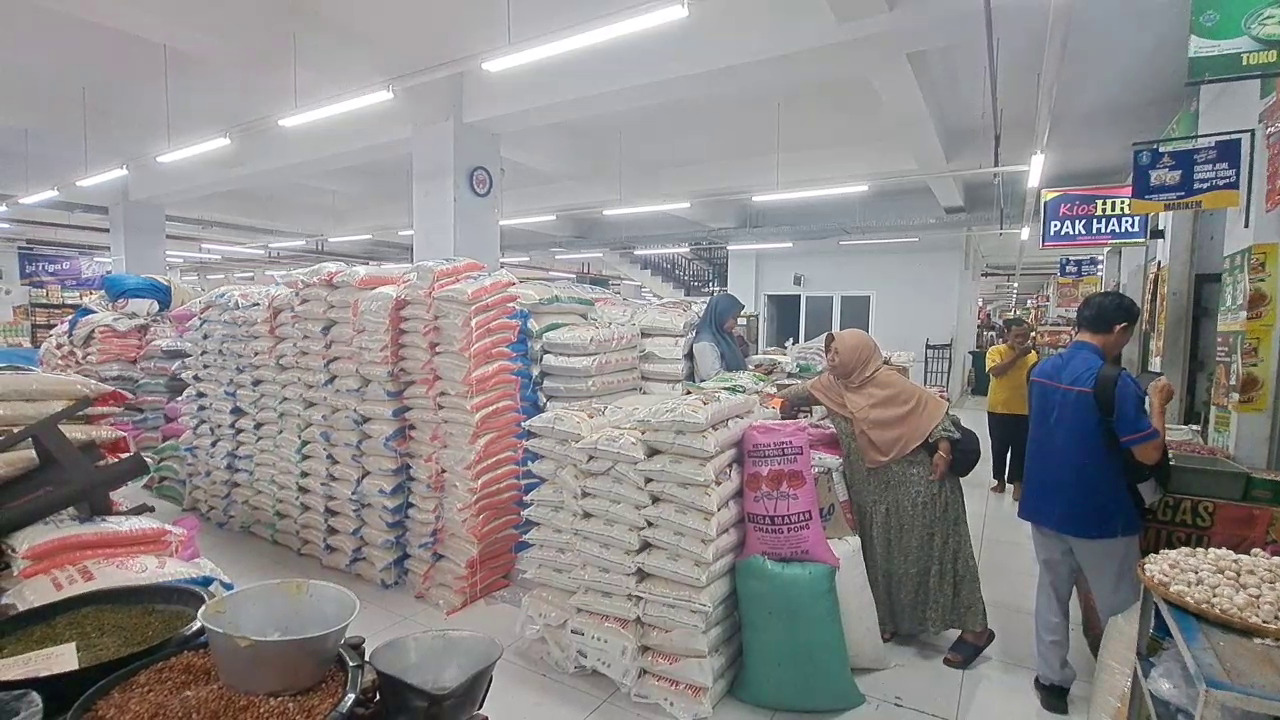 Harga Beras Medium di Pasar Legi Ponorogo Naik, Lampaui Batas HET