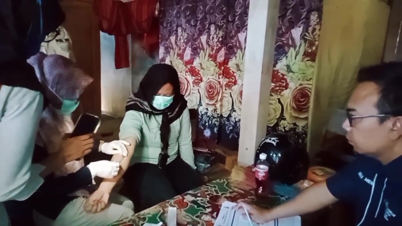 Razia Warung Remang-Remang, 1 PSK Positif HIV/AIDS
