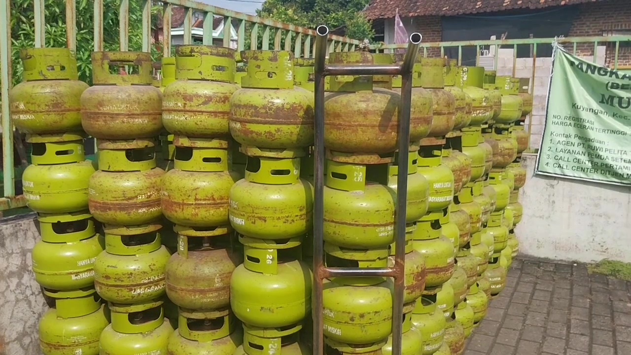 Pedagang Di Magetan Keluhkan Harga Gas Elpiji 3 Kg Tembus 25 Ribu
