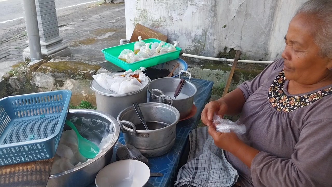 Mbah Mini, Penjual Jenang Sumsum Legendaris di Panekan yang Bertahan Lebih dari Setengah Abad