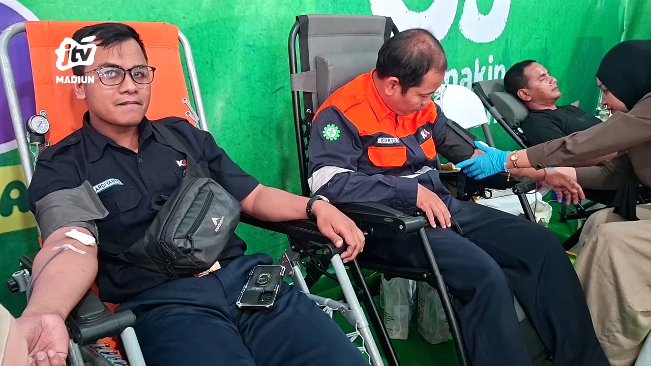 Semangat Berbagi, Warga hingga Penumpang Kereta Ramai-Ramai Donor Darah