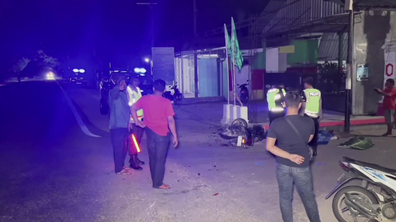Pengendara Motor Tabrak Truk yang Hendak Belok, 1 Korban Tewas