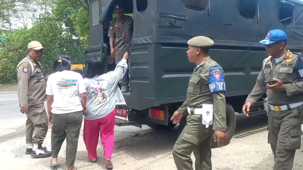 Warung Kopi Jadi Kedok Prostitusi, Satpol PP Amankan Belasan PSK di Madiun