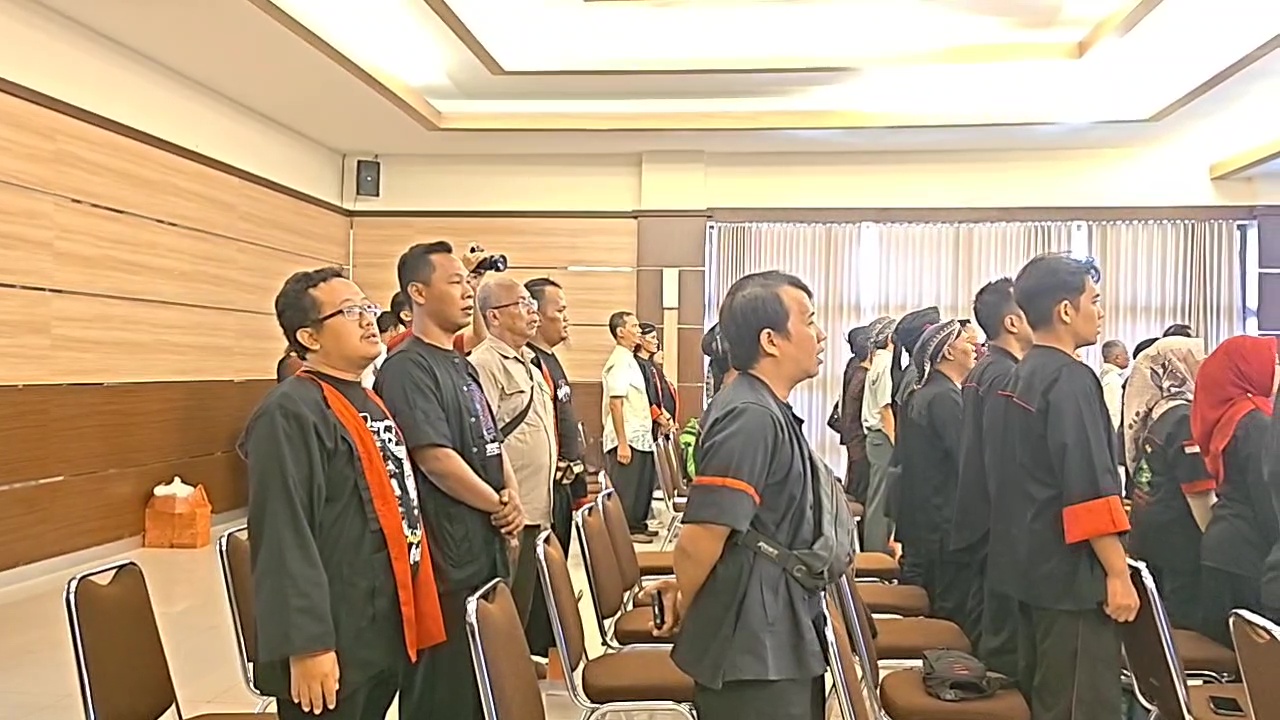 Bupati Sugiri: Indonesia Raya 3 Stanza Wajib Dinyanyikan di Acara Resmi