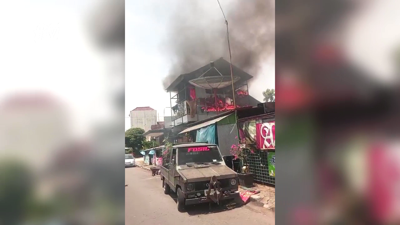 Damkar Sigap, Kebakaran Kios Ikan Hias di Jalan Bali Magetan Berhasil Dipadamkan