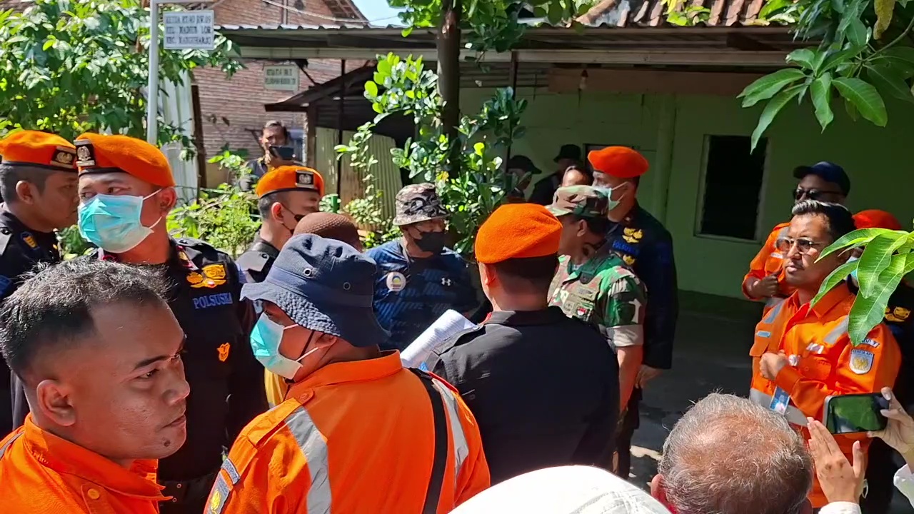 Eksekusi Aset KAI di Madiun Sempat Ricuh, Warga Bersitegang dengan Petugas