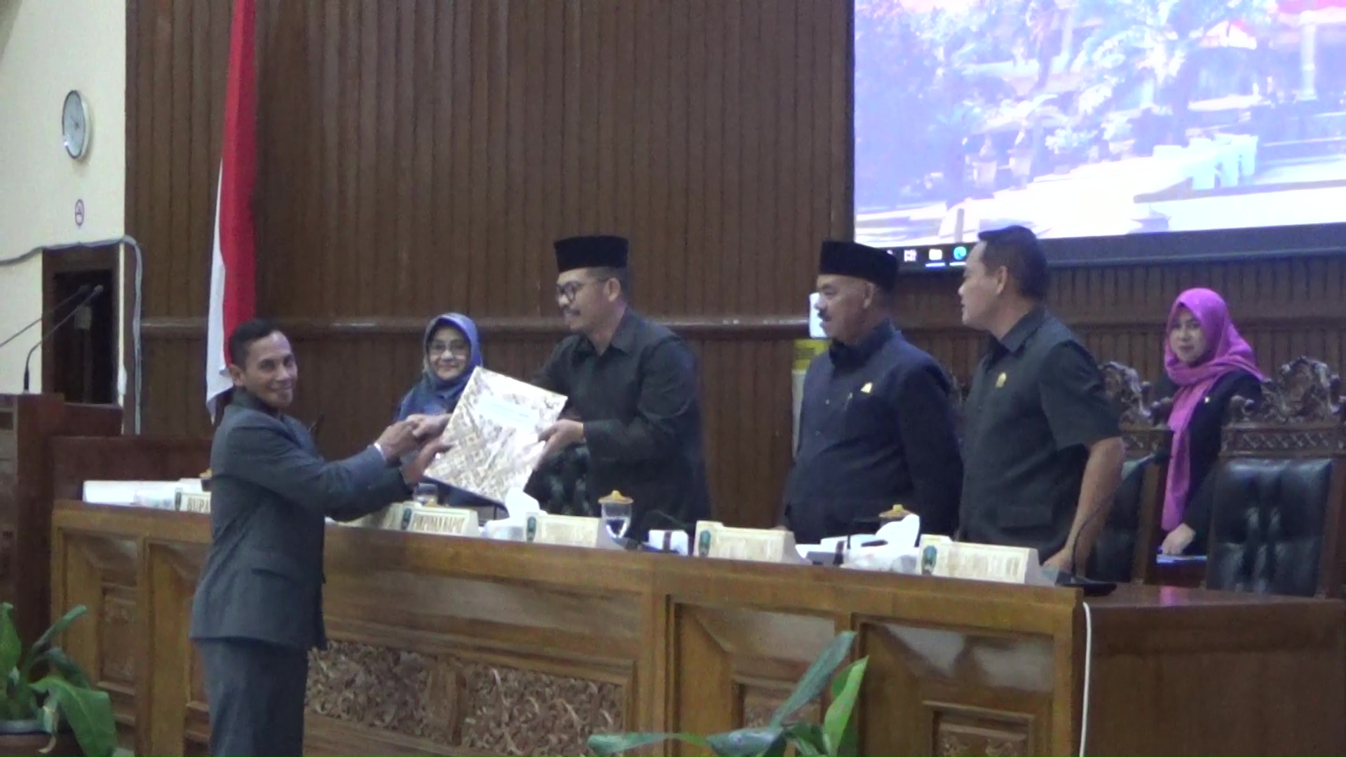 Paripurna Penyampaian Pandangan Umum Fraksi Terhadap Raperda APBD 2026 Digelar DPRD Magetan