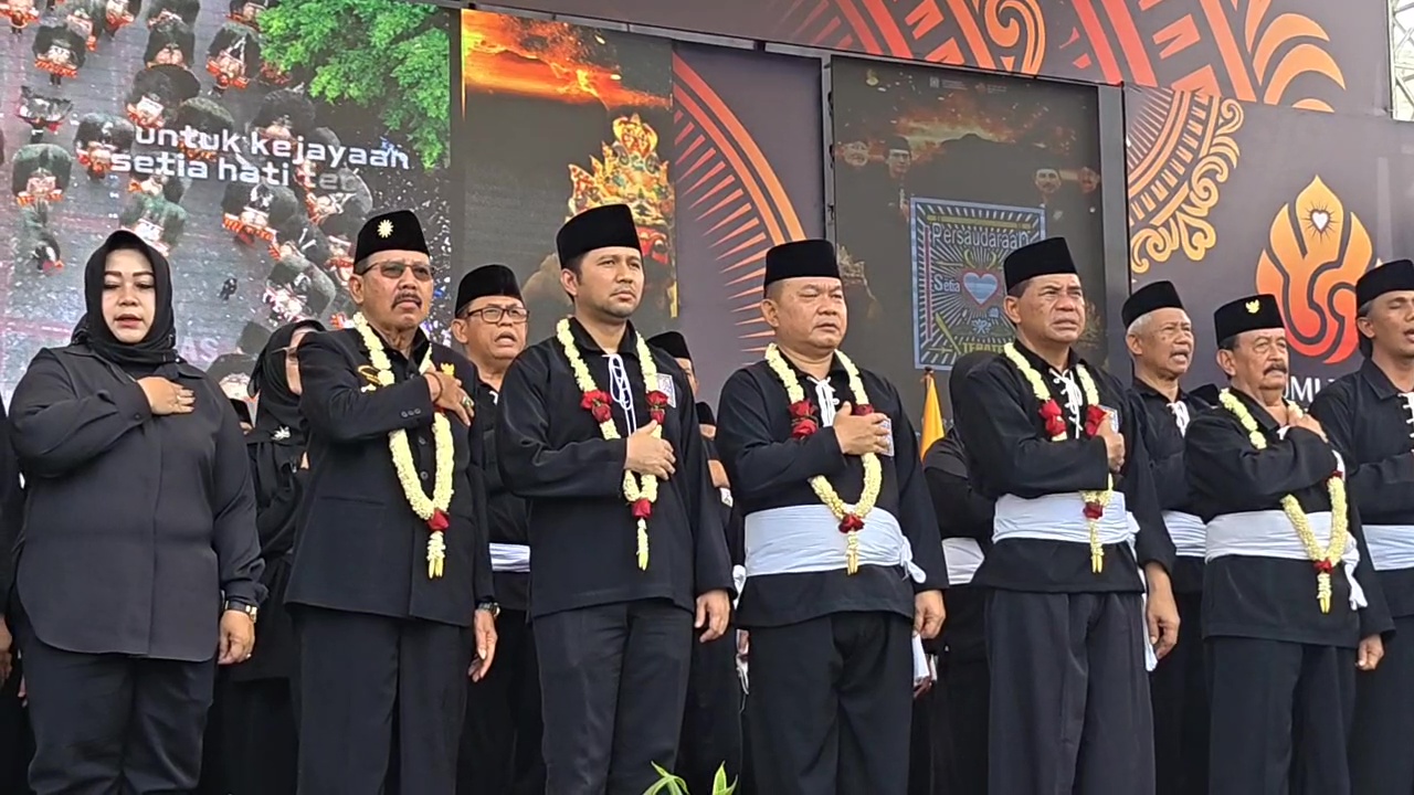 Emil Dardak Apresiasi Bumi Reog Berdzikir SH Terate di Ponorogo