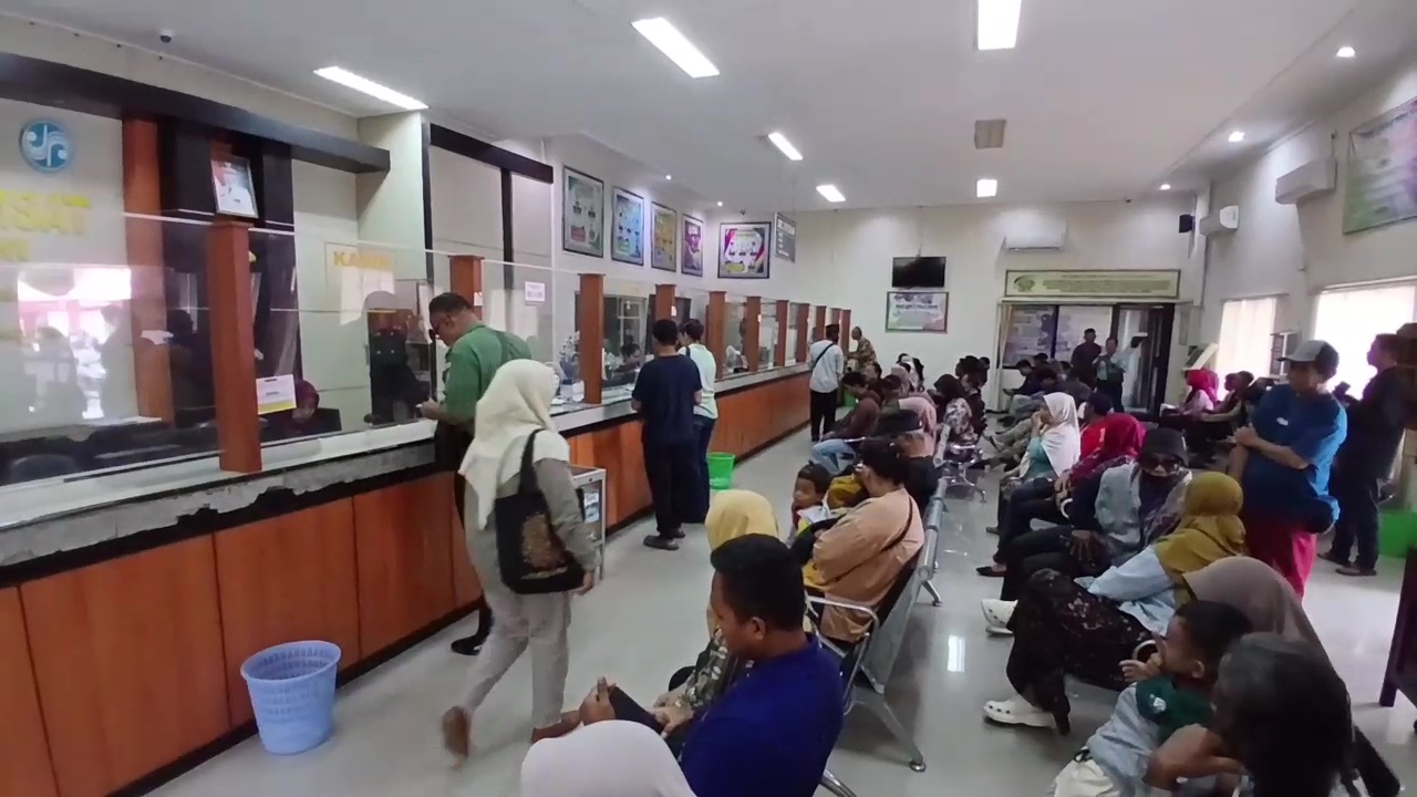 Pasca Libur Nataru, Kepengurusan Pajak Kendaraan Di Samsat Ngawi Meningkat