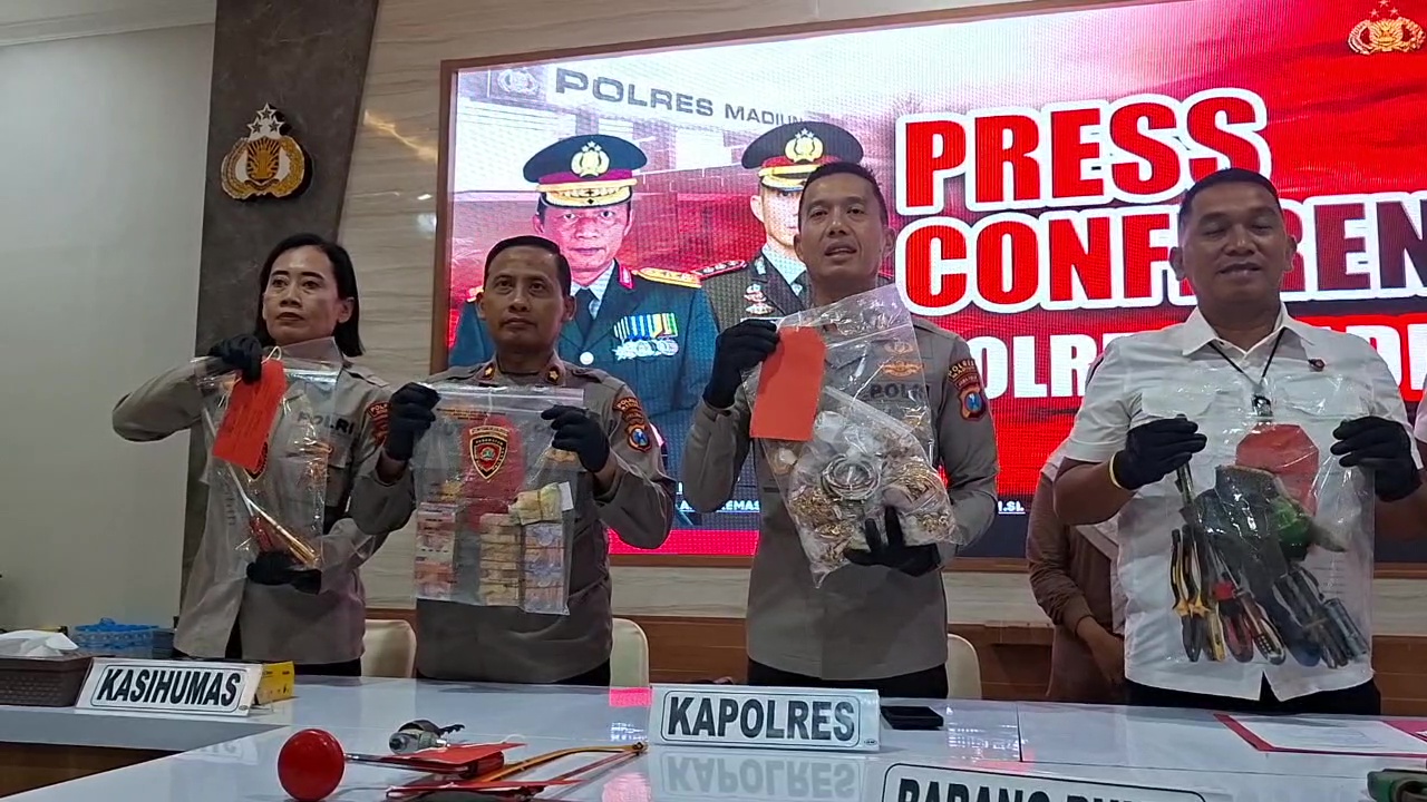 Aksi Pencurian Digagalkan, Puluhan Emas Dan Uang Diamankan Polisi