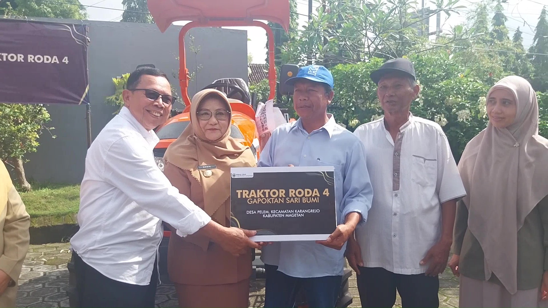 Perkuat Ketahanan Pangan, Pemkab Magetan Salurkan Puluhan Alsintan Bantuan Kementan RI