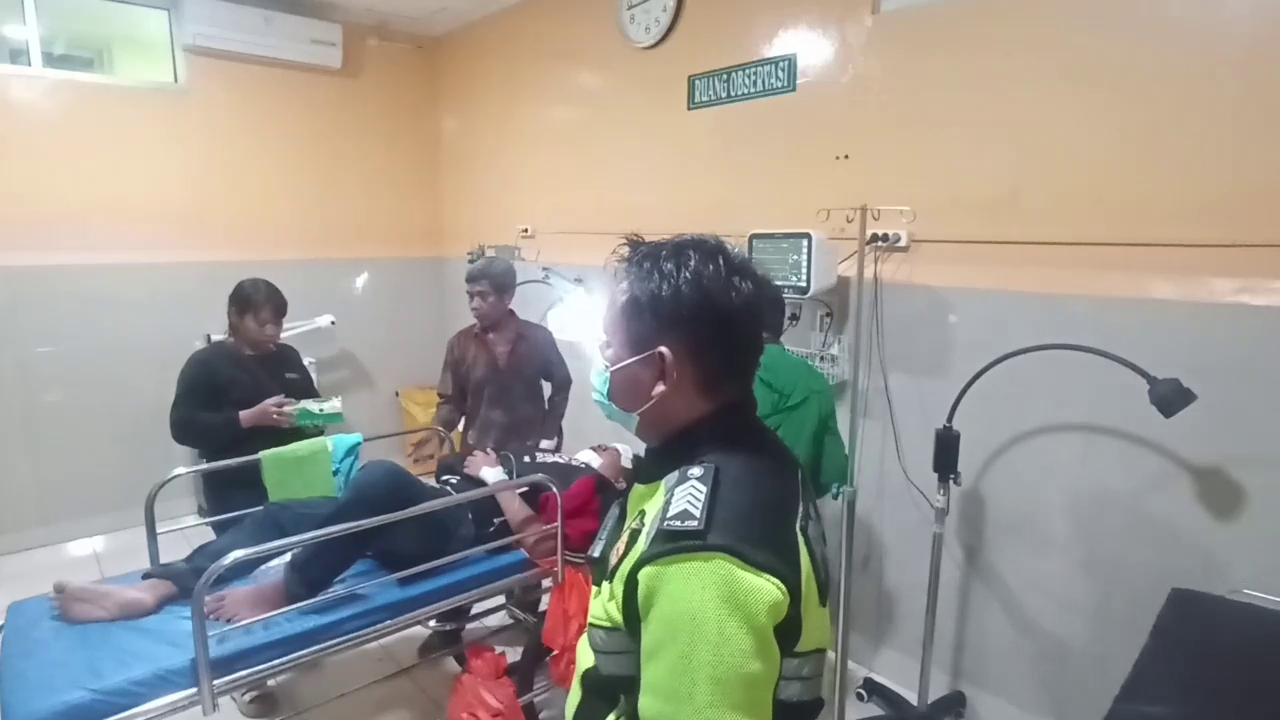 Tertabrak Mobil, Pelajar SMP Di Ngawi Alami Luka Berat