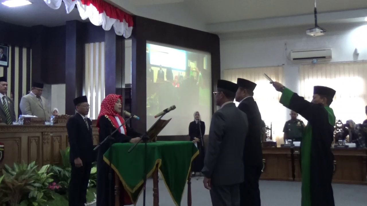 DPRD Ngawi Gelar Pengambilan Sumpah PAW Pimpinan dan Anggota