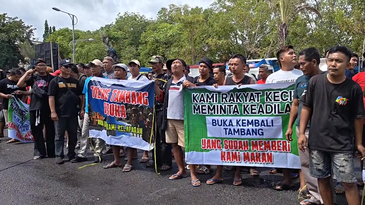 Tambang Galian C Ditutup, Ratusan Sopir Truk Ponorogo Mengadu ke DPRD