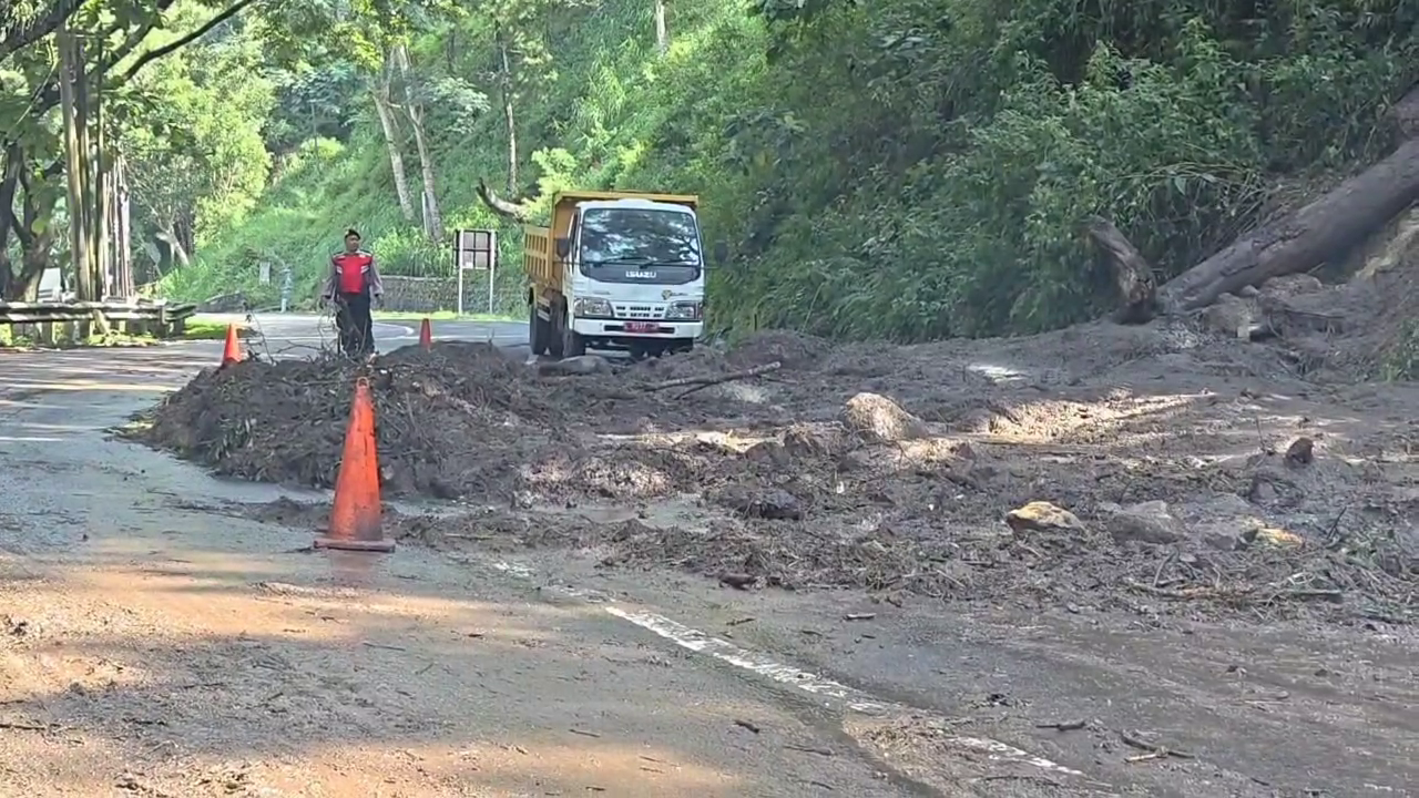Hujan Deras Picu 9 Titik Longsor Di Jalur Ponorogo–Pacitan